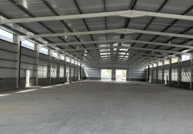 A LOUER LOCAUX NEUFS 3744/7000 M2 TU SUD