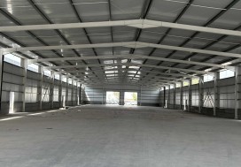 A LOUER LOCAUX NEUFS 3744/7000 M2 TU SUD