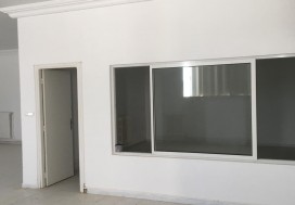 A LOUER LOCAL DEPOT 480 M2 CHARGUIA