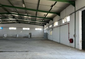 A L DEUX LOCAUX 2000/10050 M2 TU OUEST