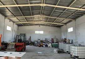 A L DEUX LOCAUX 2000/10050 M2 TU OUEST