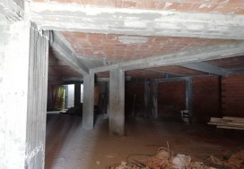 A V LOCAL SUPERETTE 401 M2 MONASTIR