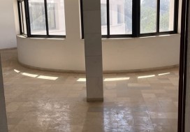 A VENDRE LOCAL 2700/2495 M2 CHARGUIA