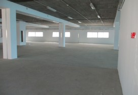 A LOUER LOCAL 3756 M2 TUNIS SUD