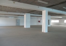 A LOUER LOCAL 3756 M2 TUNIS SUD