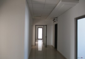 A LOUER IMM LAC 1050 M2 HAUT STAND