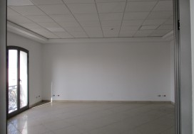A LOUER IMM LAC 1050 M2 HAUT STAND