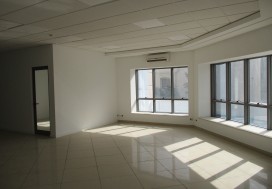 A LOUER IMM LAC 1050 M2 HAUT STAND