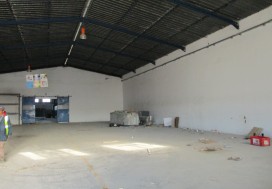 A LOUER LOCAL 4200 M2 TUNIS SUD