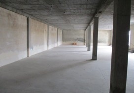 A LOUER LOCAL INDUSTRIEL 1800 M2 SOUKRA