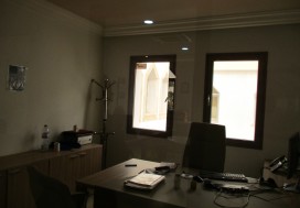 A LOUER BUREAUX ET SH ROOM 500 M TUN SUD