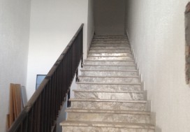 A LOUER IMMEUBLE 30 BUREAUX / CINQ ETAG