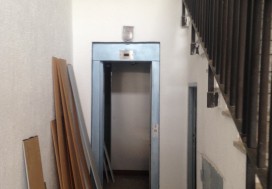 A LOUER IMMEUBLE 30 BUREAUX / CINQ ETAG