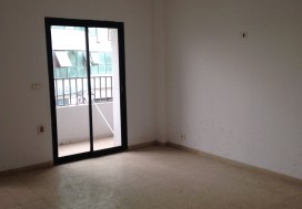 A LOUER IMMEUBLE 30 BUREAUX / CINQ ETAG