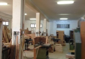 A VENDRE ATEIER DE MENUISERIE A MNIHLA