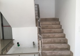 A LOUER LOCAL TU SUD 1000 M2 EN ETAGE