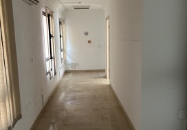 A L IMM SH ROOM ET BUREAUX 810 M2 TUNIS