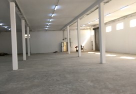 A LOUER LOCAL TU SUD 1000 M2 EN ETAGE