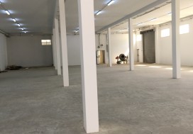 A LOUER LOCAL TU SUD 1000 M2 EN ETAGE