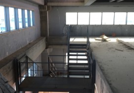 A VENDRE LOCAL PREFAB 2600 M2 TUNIS SUD