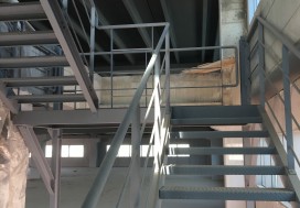 A VENDRE LOCAL PREFAB 2600 M2 TUNIS SUD