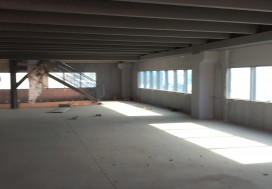 A VENDRE LOCAL PREFAB 2600 M2 TUNIS SUD