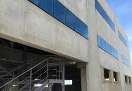 A VENDRE LOCAL PREFAB 2600 M2 TUNIS SUD