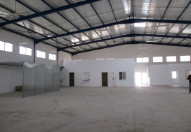 A LOUER LOCAL 850 M2 CHARP TUNIS SUD