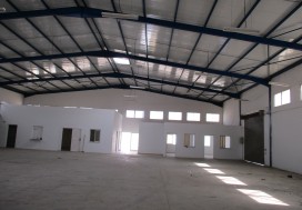 A LOUER LOCAL 850 M2 CHARP TUNIS SUD