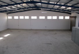A LOUER LOCAL 850 M2 CHARP TUNIS SUD