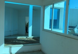 A LOUER LOCAL 1800 M CHARP TUNIS SUD