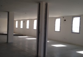 A LOUER IMMEUBLE 2300 M2 LAC DE TUNIS
