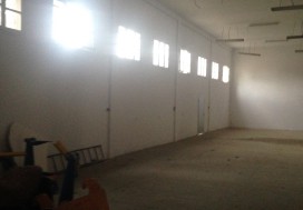 A VENDRE LOCAL INDUSTR LAC 2000 M2
