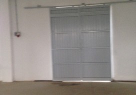 A VENDRE LOCAL INDUSTR LAC 2000 M2