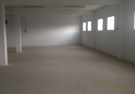 A VENDRE LOCAL INDUSTR LAC 2000 M2