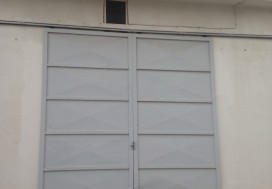A VENDRE LOCAL INDUSTR LAC 2000 M2