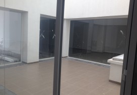 A LOUER LOCAL COMMERCIAL 311 M2