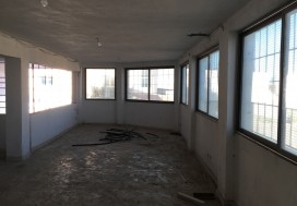 A LOUER LOCAL IND TU SUD 700 M2 R+2
