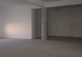 A LOUER IMMEUBLE 2100 M2 LAC