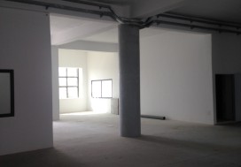 A LOUER IMMEUBLE 2100 M2 LAC