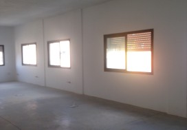 A LOUER IMMEUBLE 2100 M2 LAC