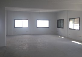 A LOUER IMMEUBLE 2100 M2 LAC
