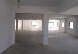 A LOUER LOCAL INDUSTR 2400 M2 MGHIRA