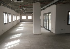 A L IMMEUBE HS 2553 M2 Z LAC 3 TUNIS