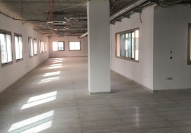 A L IMMEUBE HS 2553 M2 Z LAC 3 TUNIS