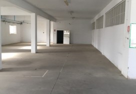 A LOUER LOCAL DALLE 2200 M2 R+2 SLIMEN