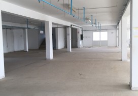 A LOUER LOCAL DALLE 2200 M2 R+2 SLIMEN