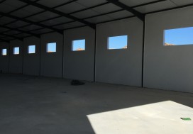 A LOUER DEPOT 1600/2000 M2 TUN OUEST