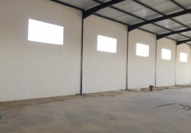 A LOUER DEPOT 1600/2000 M2 TUN OUEST
