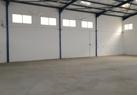 A VENDRE LOCAL 720/3300 M2 TUNIS SUD